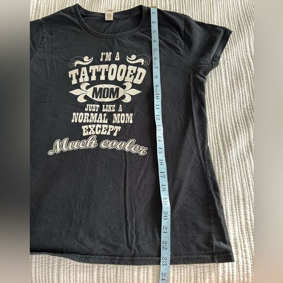 Anvil Black Women’s Tattooed Mom Graphic Short Sleeve Tee T-shirt Size Medium - Picture 7 of 7